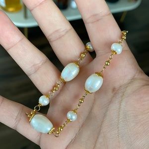 Gold pearl bracelet